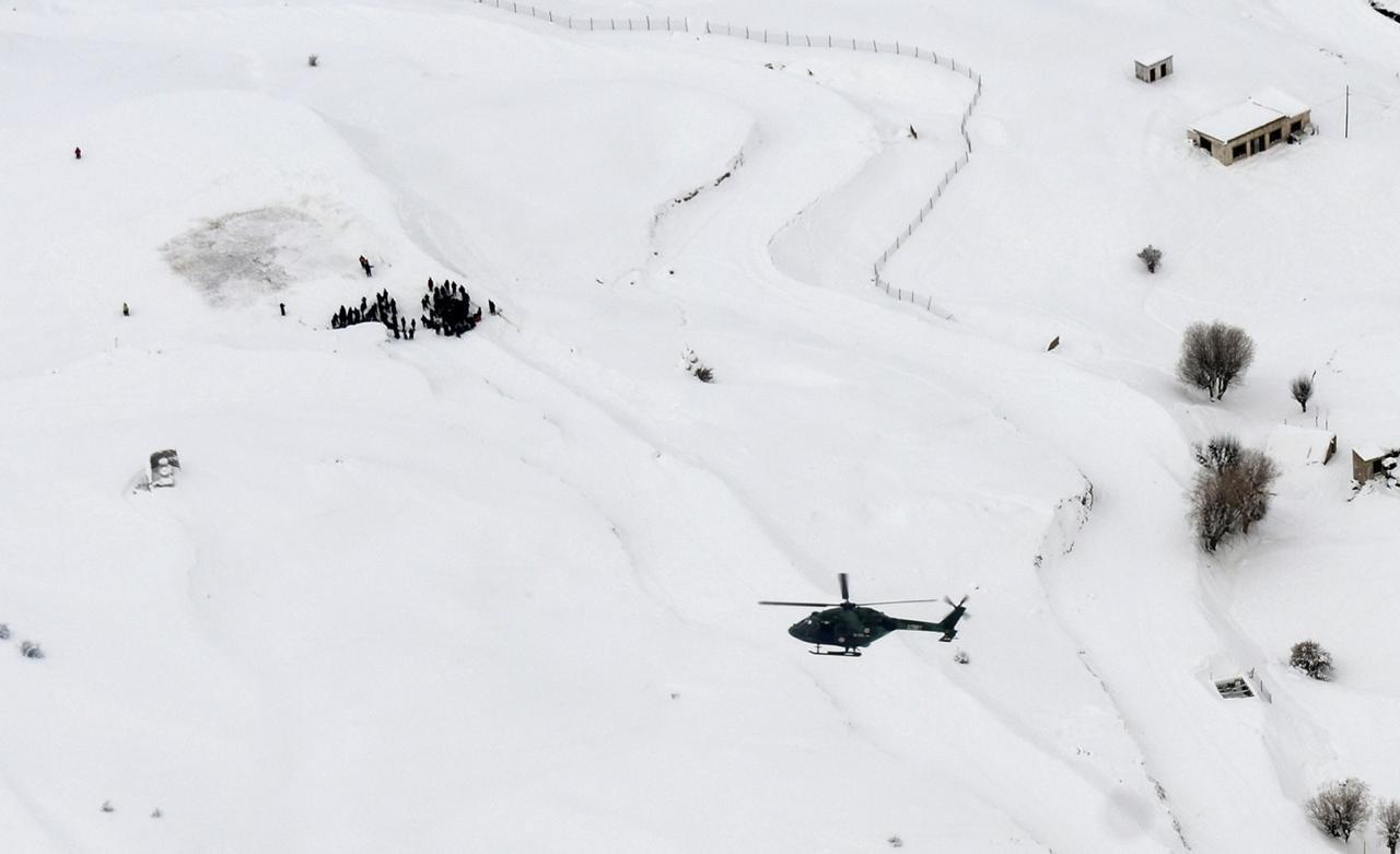 Indian Army rescues stranded “Chaddar Trek” tourists in Ladakh