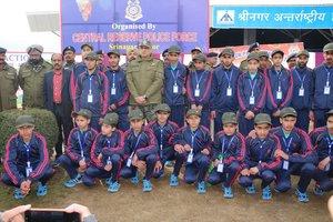 CRPF flags-off 1st batch of J&K students for “Bharat Darshan”