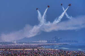 At Chennai airshow, 4 people die due to heat and chaos in Marina Beach